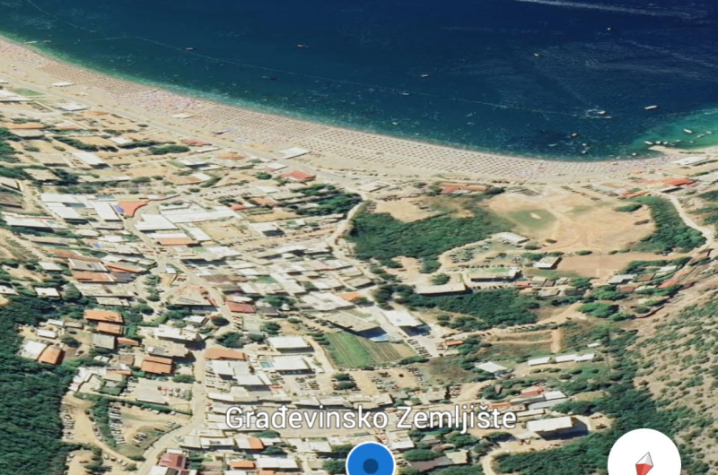 Na prodaju građevinski plac u Čanju – idealno za turistički kompleks ili hotel